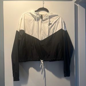 Cropped Nike windbreaker